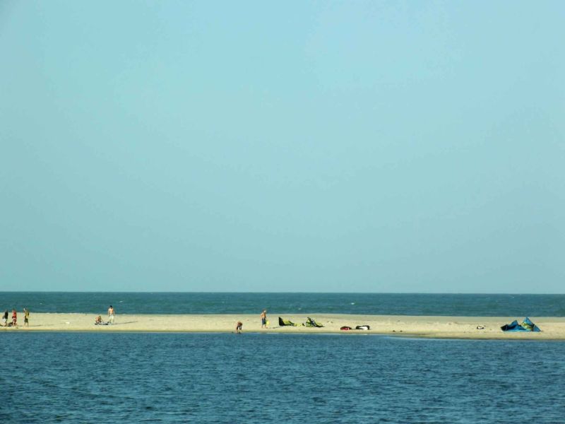 na praia  on the beach.jpg